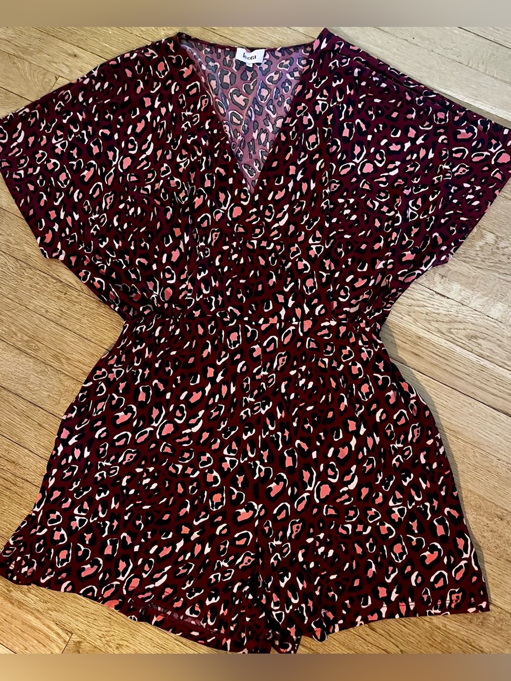 Cute Leopard Romper w/Pockets! Sz XL